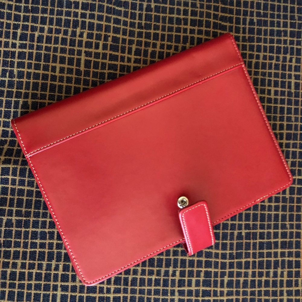 Franklin Covey classic red binder